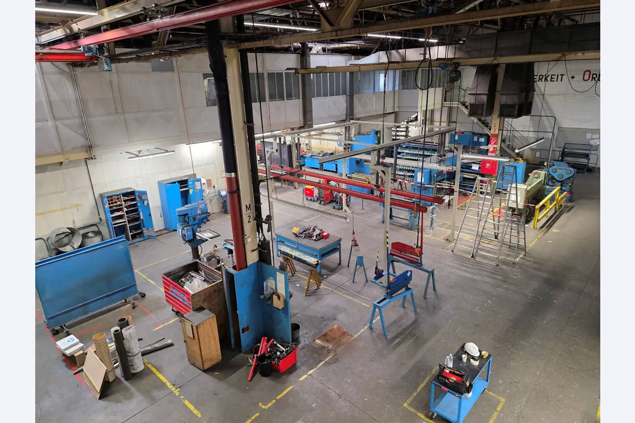 Workshop equipment, automotive lifts, and welding equipment for the automotive industry-1