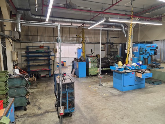 Workshop equipment, automotive lifts, and welding equipment for the automotive industry-2