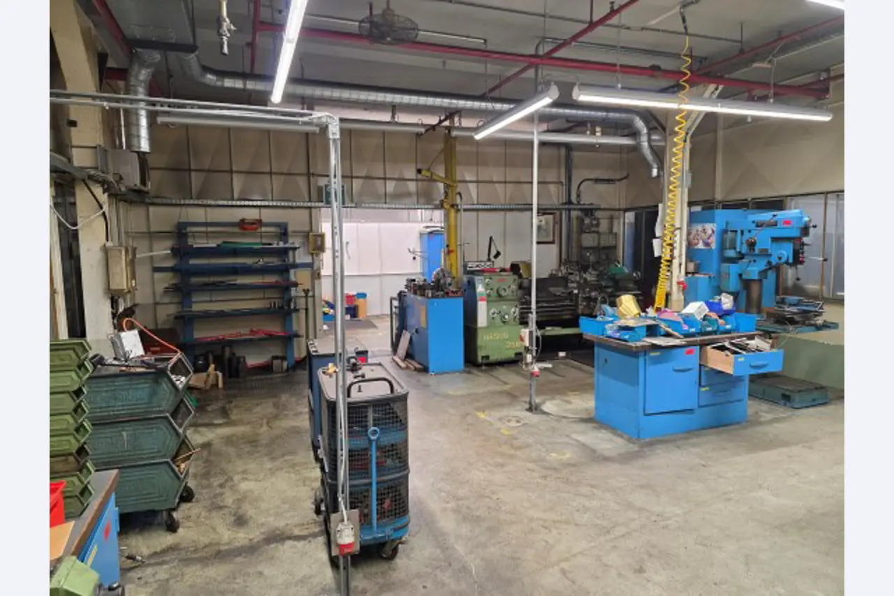 Workshop equipment, automotive lifts, and welding equipment for the automotive industry-2