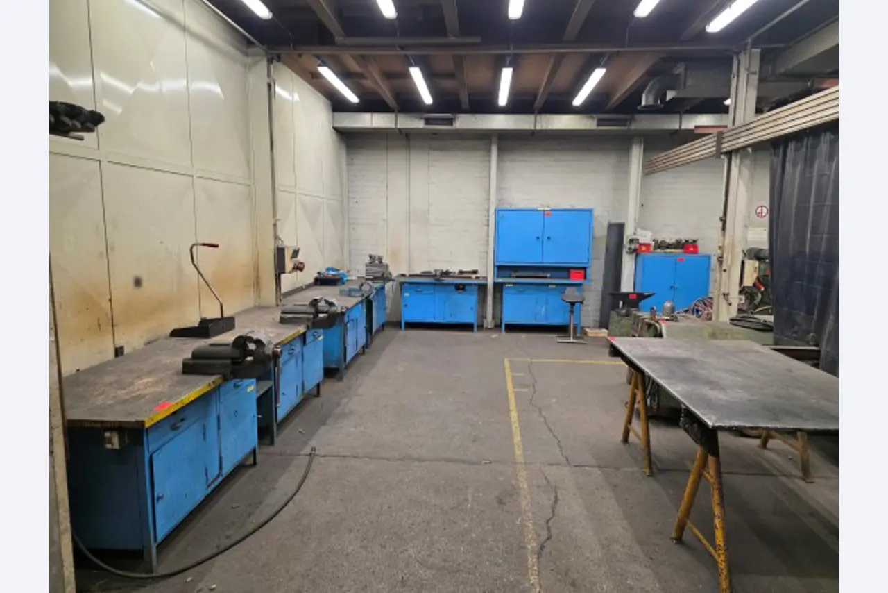 Workshop equipment, automotive lifts, and welding equipment for the automotive industry-4