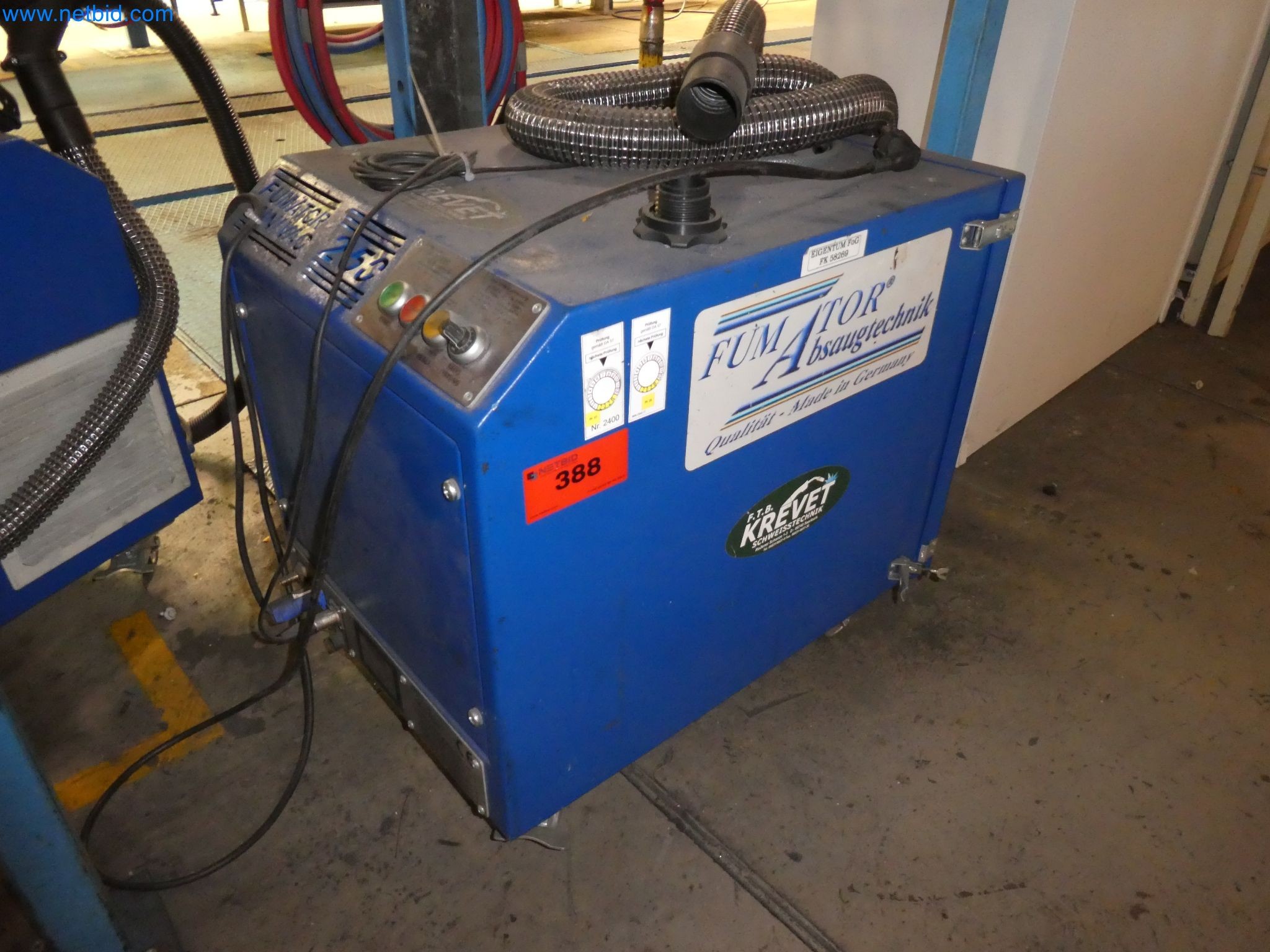 Robots, equipos de soldadura y accesorios de montaje de la industria del automóvil-2