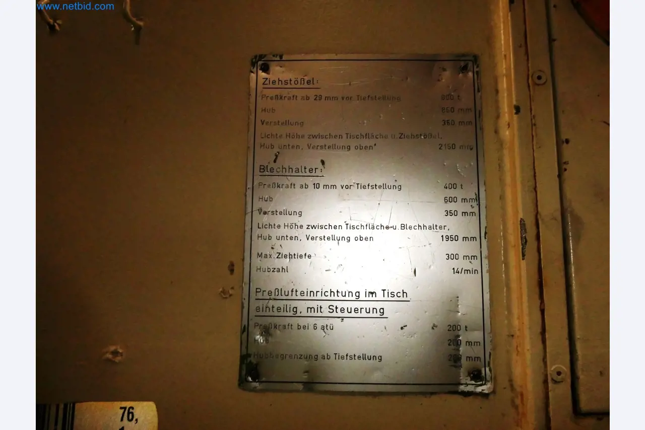 Pressenlinien aus der Automobilindustrie-12