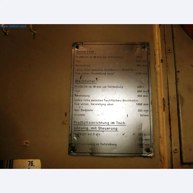 Pressenlinien aus der Automobilindustrie-12