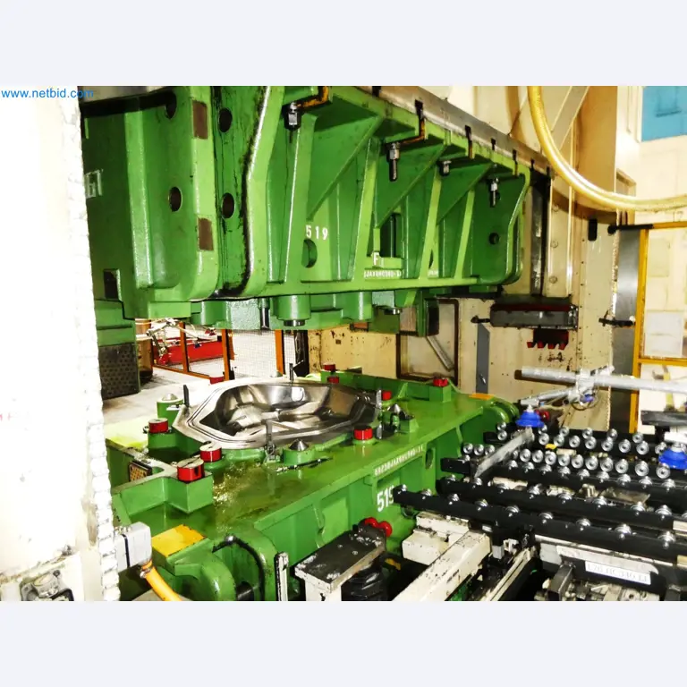 Pressenlinien aus der Automobilindustrie-16