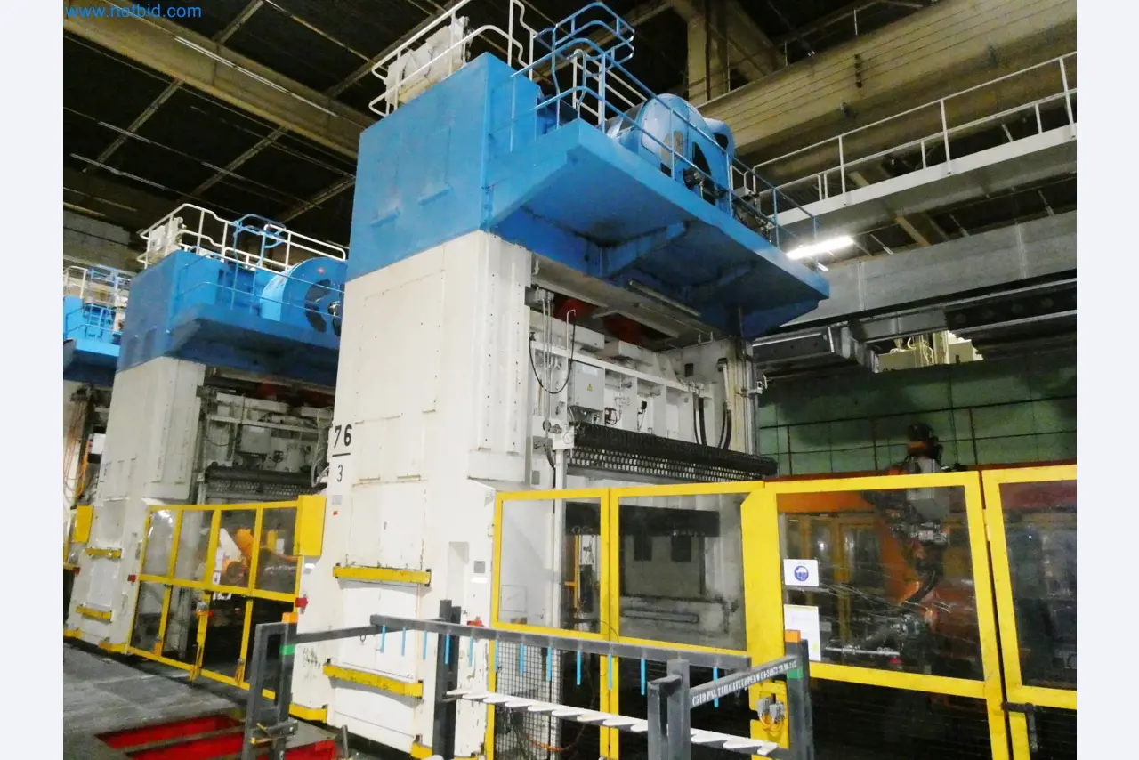 Pressenlinien aus der Automobilindustrie-35