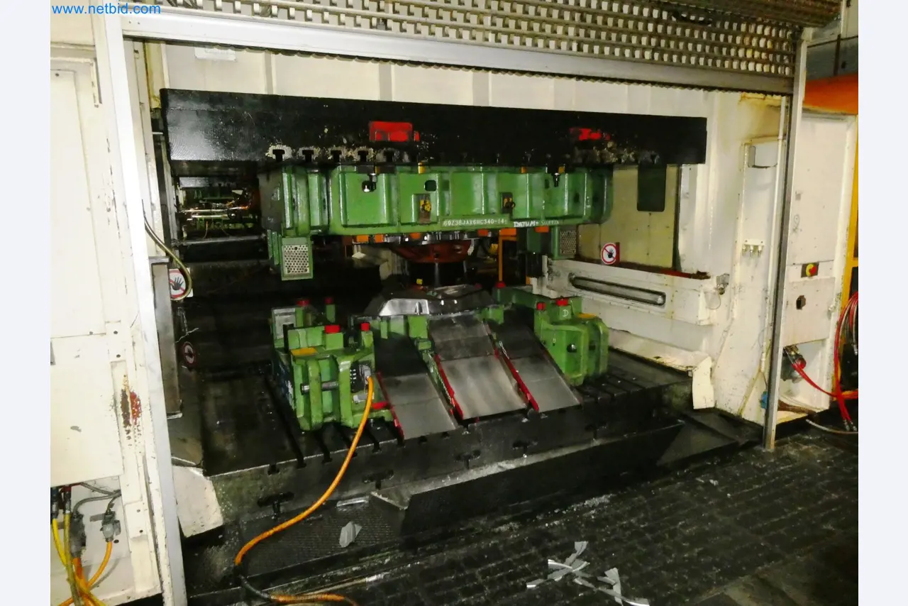 Pressenlinien aus der Automobilindustrie-43