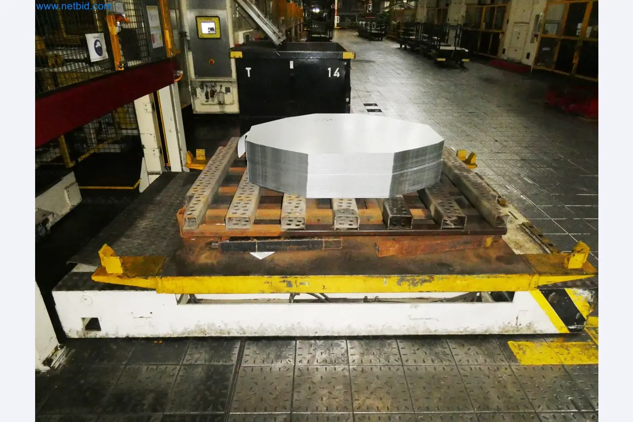 Pressenlinien aus der Automobilindustrie-5