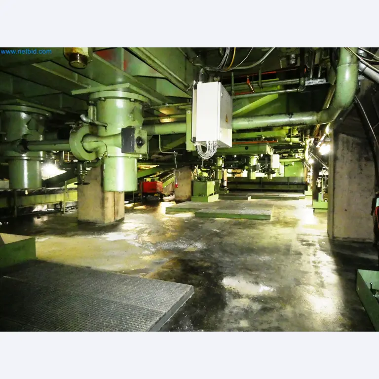 Pressenlinien aus der Automobilindustrie-63