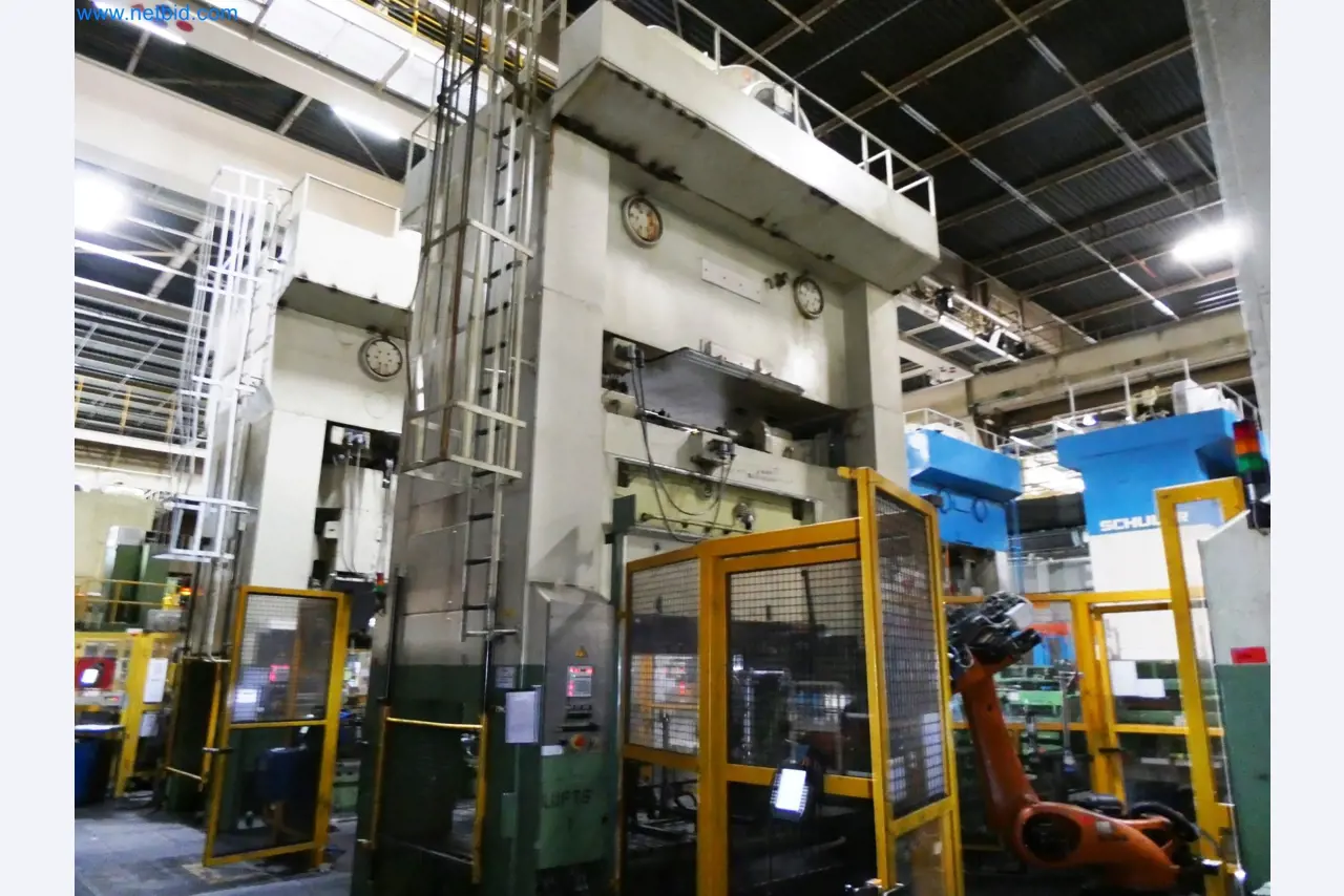 Pressenlinien aus der Automobilindustrie-14