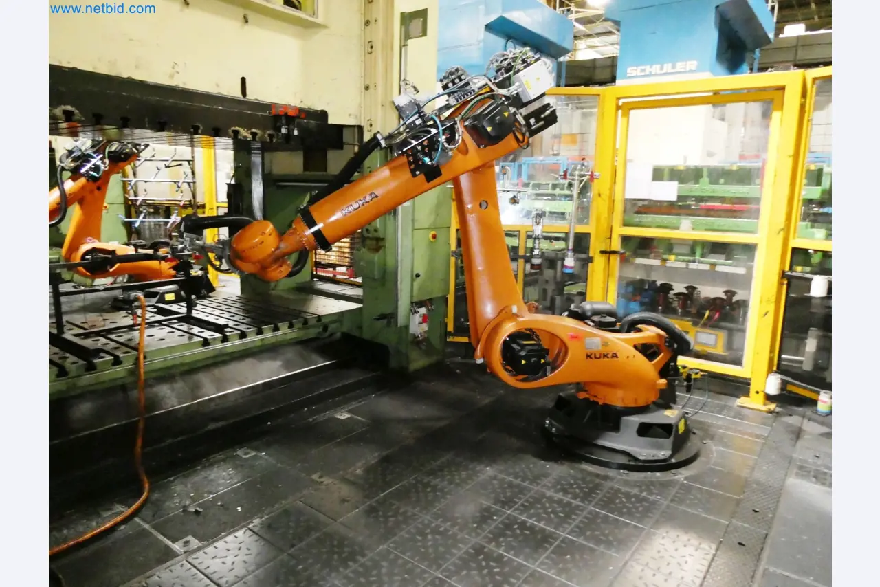 Pressenlinien aus der Automobilindustrie-15