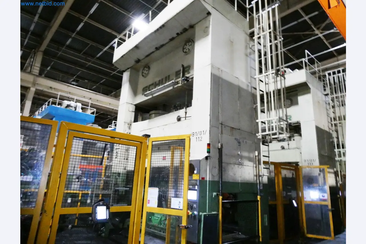 Pressenlinien aus der Automobilindustrie-18