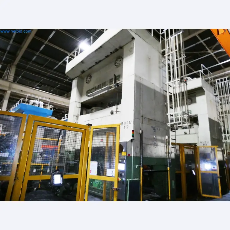 Pressenlinien aus der Automobilindustrie-18