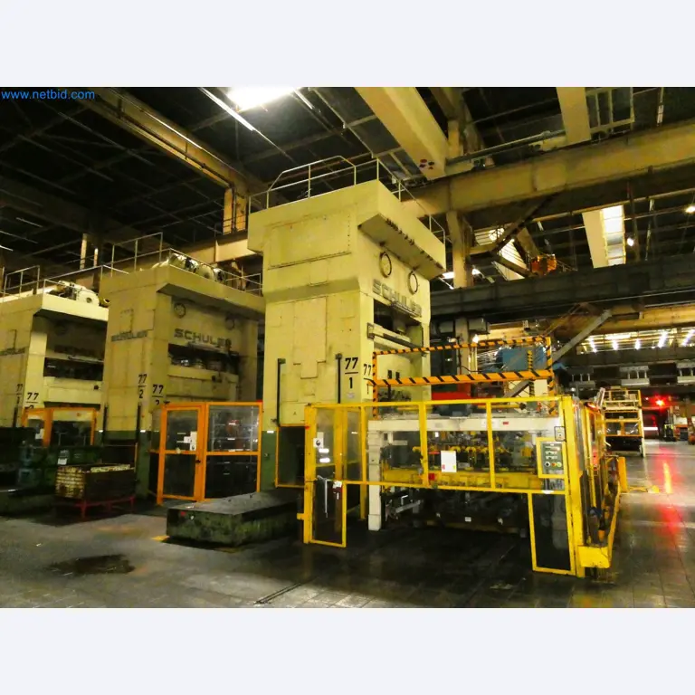 Pressenlinien aus der Automobilindustrie-2