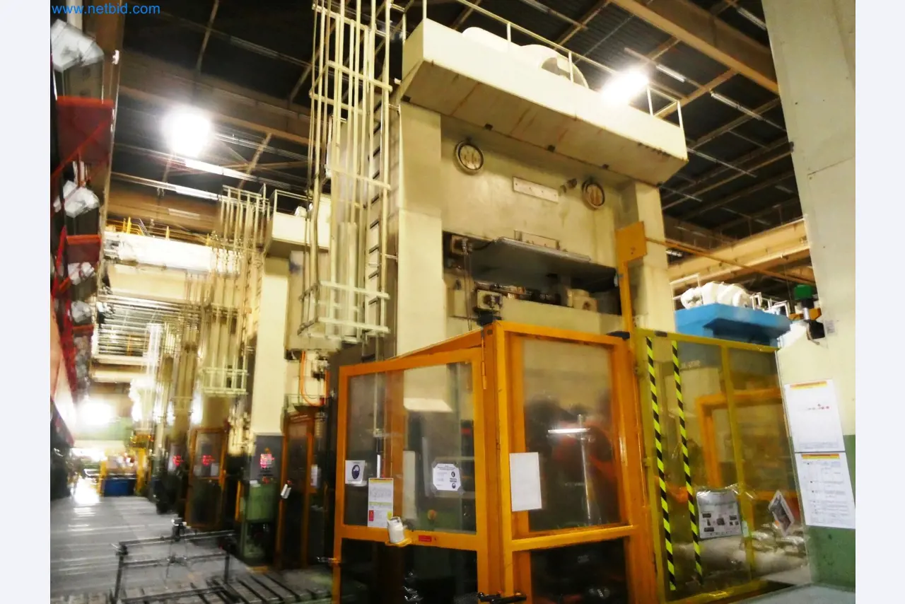 Pressenlinien aus der Automobilindustrie-32