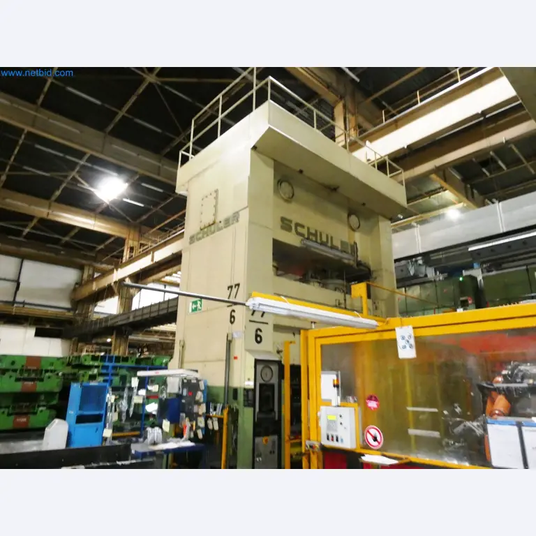 Pressenlinien aus der Automobilindustrie-37