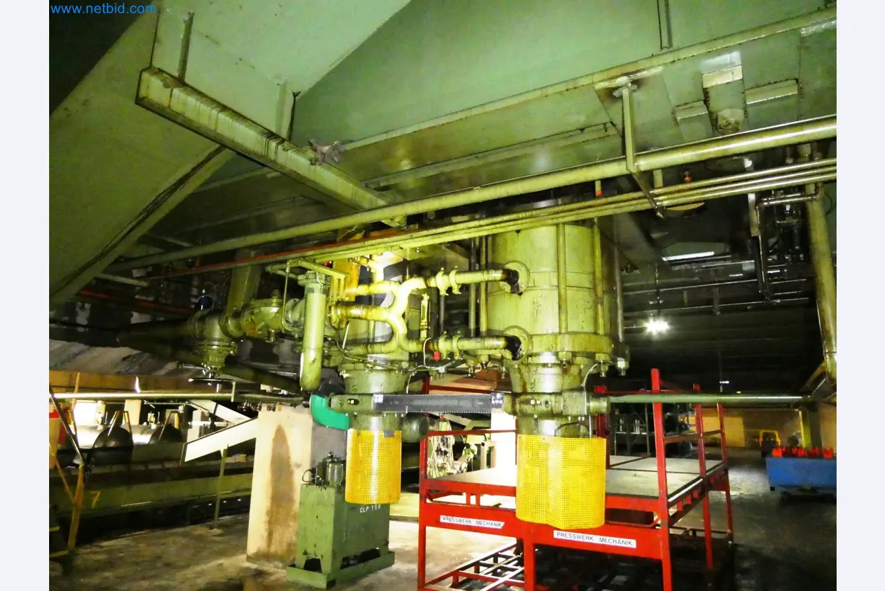 Pressenlinien aus der Automobilindustrie-40