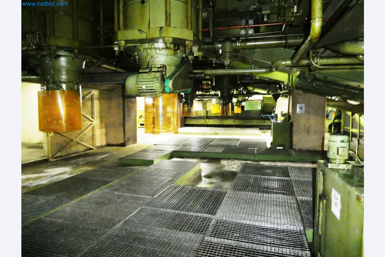 Pressenlinien aus der Automobilindustrie-45