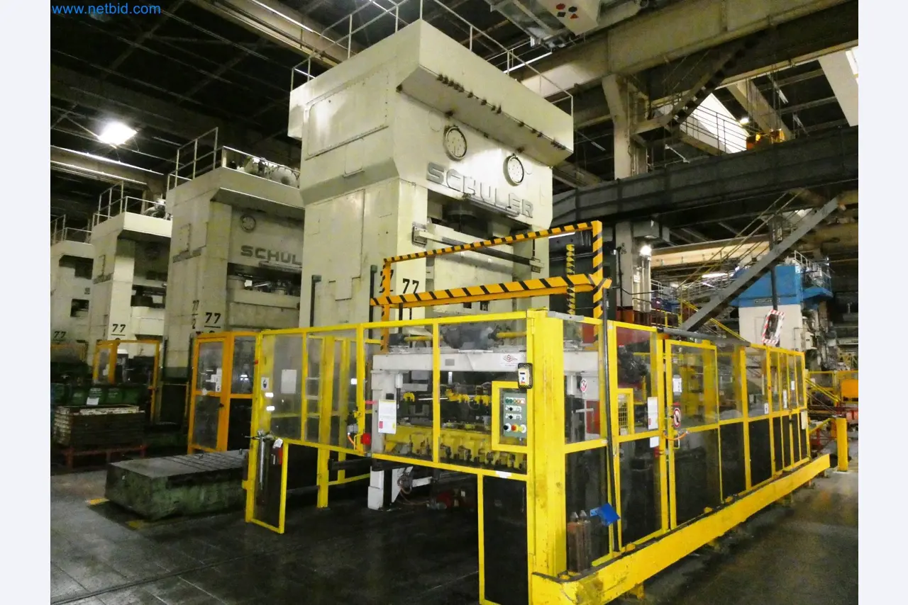 Pressenlinien aus der Automobilindustrie-5