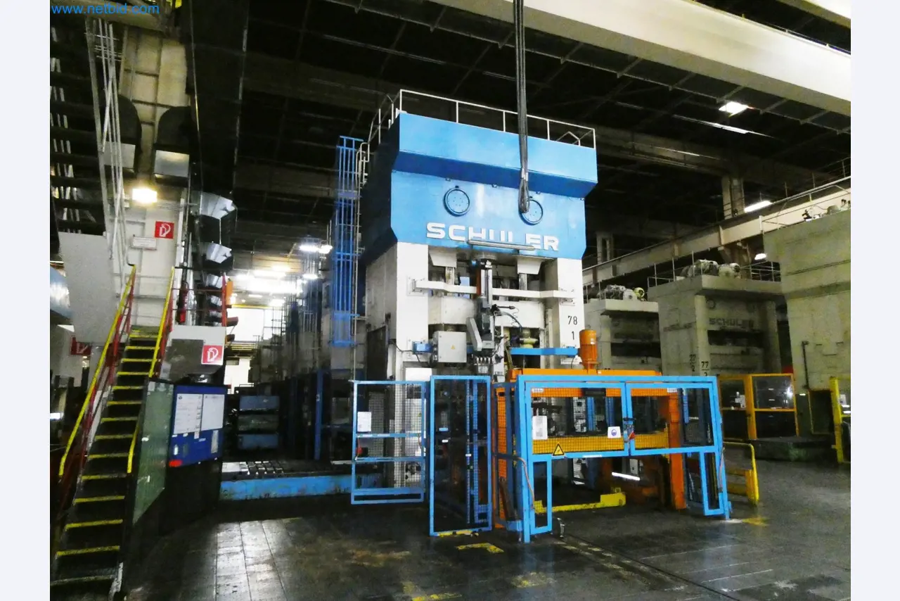 Pressenlinien aus der Automobilindustrie-13