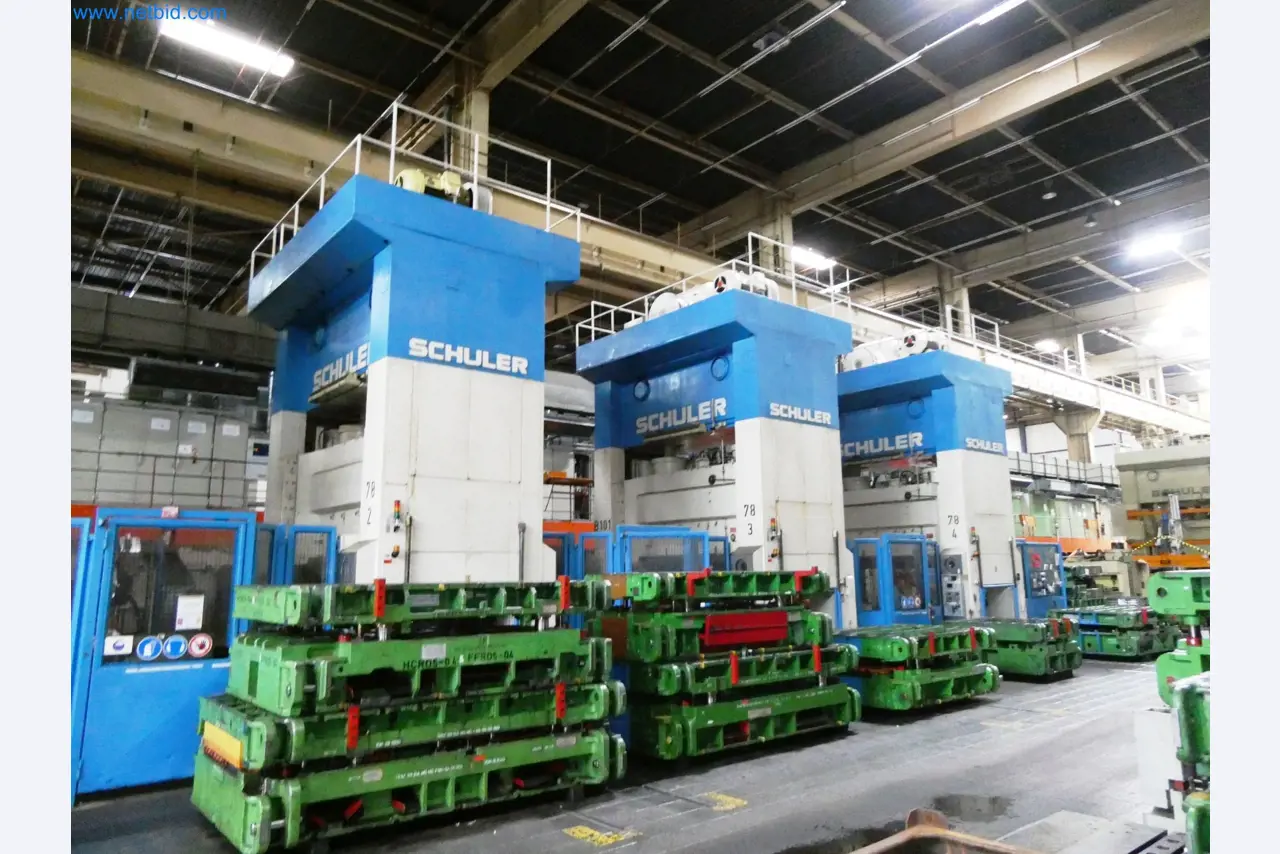 Pressenlinien aus der Automobilindustrie-1