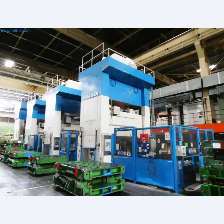 Pressenlinien aus der Automobilindustrie-24