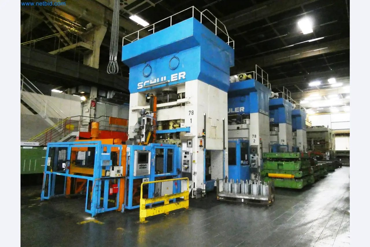 Pressenlinien aus der Automobilindustrie-2