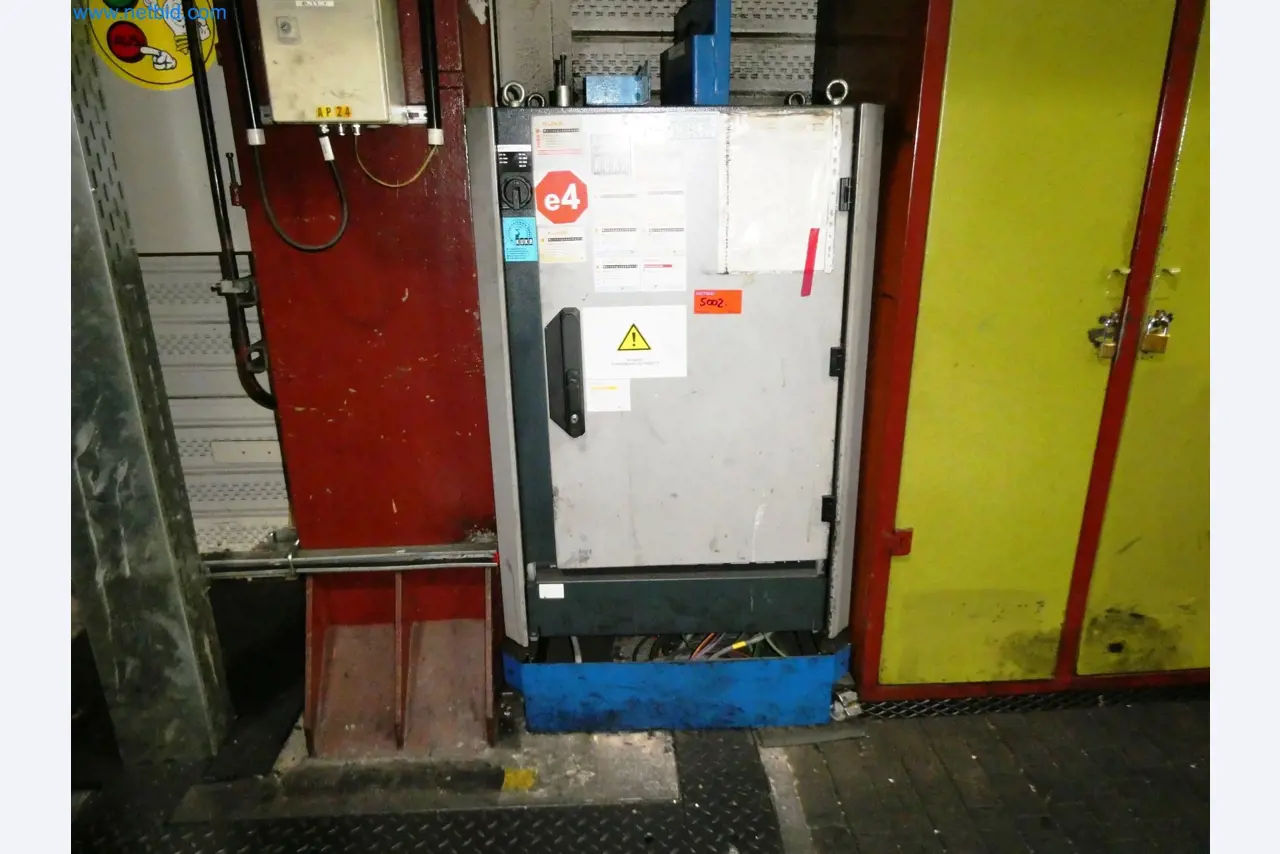 Pressenlinien aus der Automobilindustrie-30