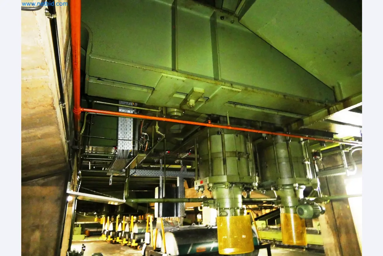 Pressenlinien aus der Automobilindustrie-37