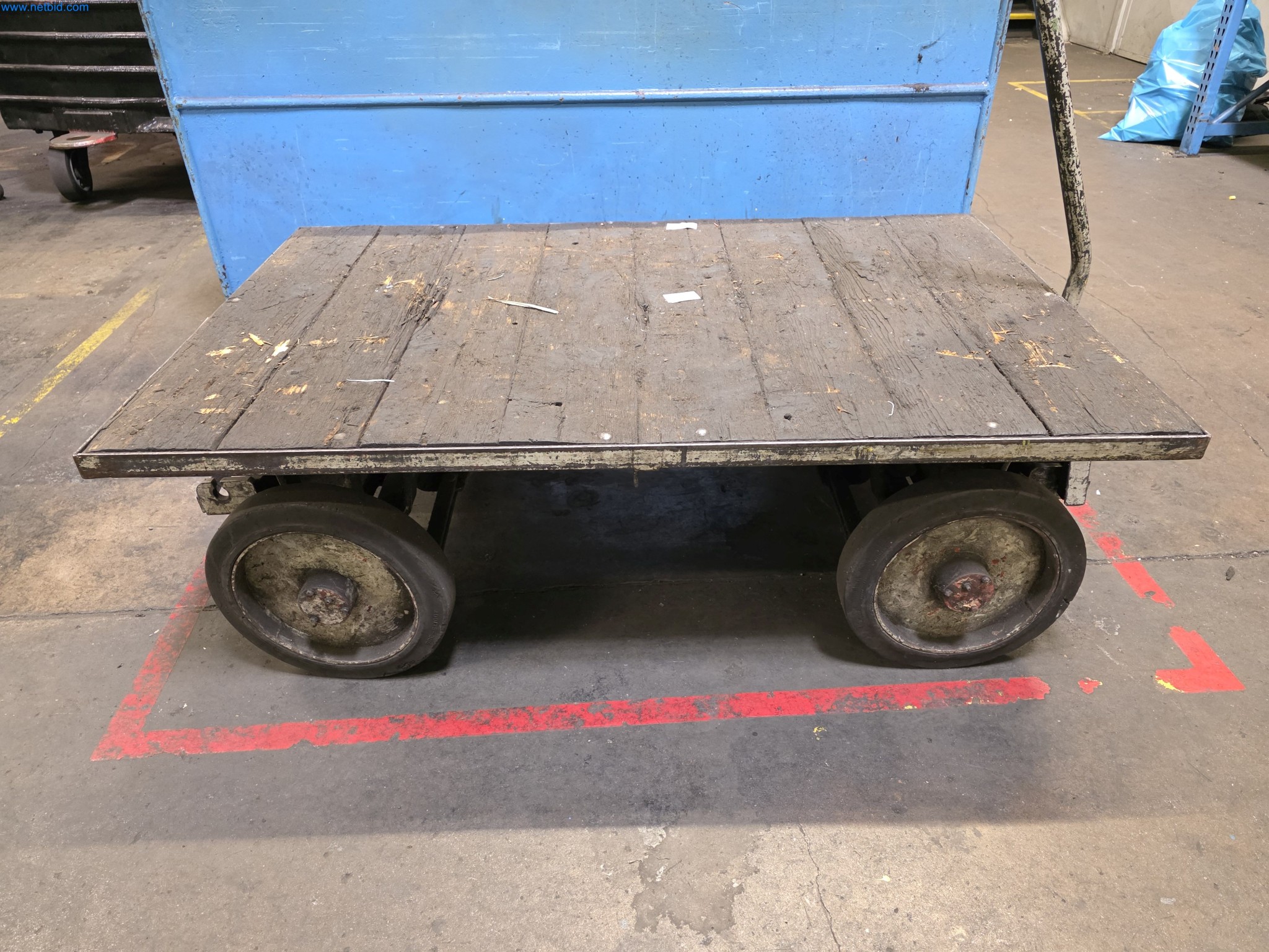 Workshop equipment, automotive lifts, and welding equipment for the automotive industry-5