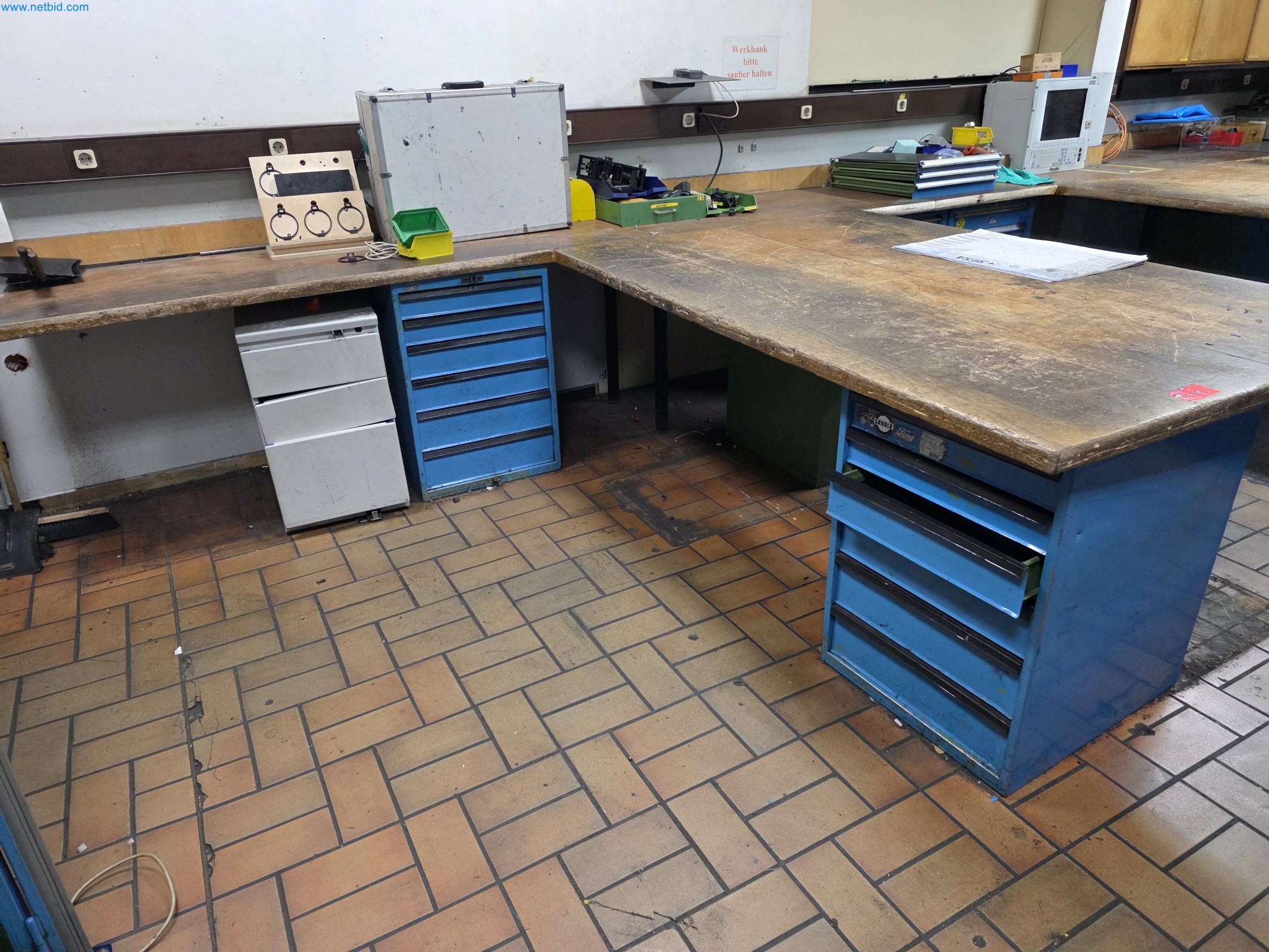 Workshop equipment, automotive lifts, and welding equipment for the automotive industry-11
