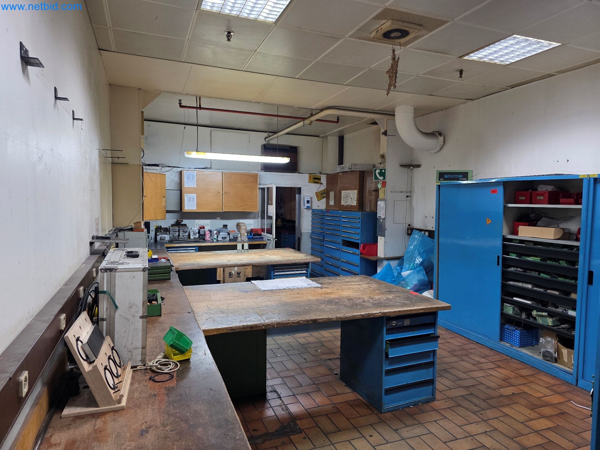 Workshop equipment, automotive lifts, and welding equipment for the automotive industry-1