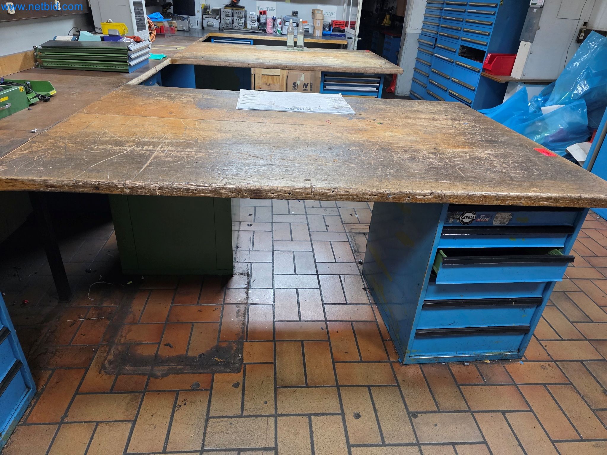 Workshop equipment, automotive lifts, and welding equipment for the automotive industry-3
