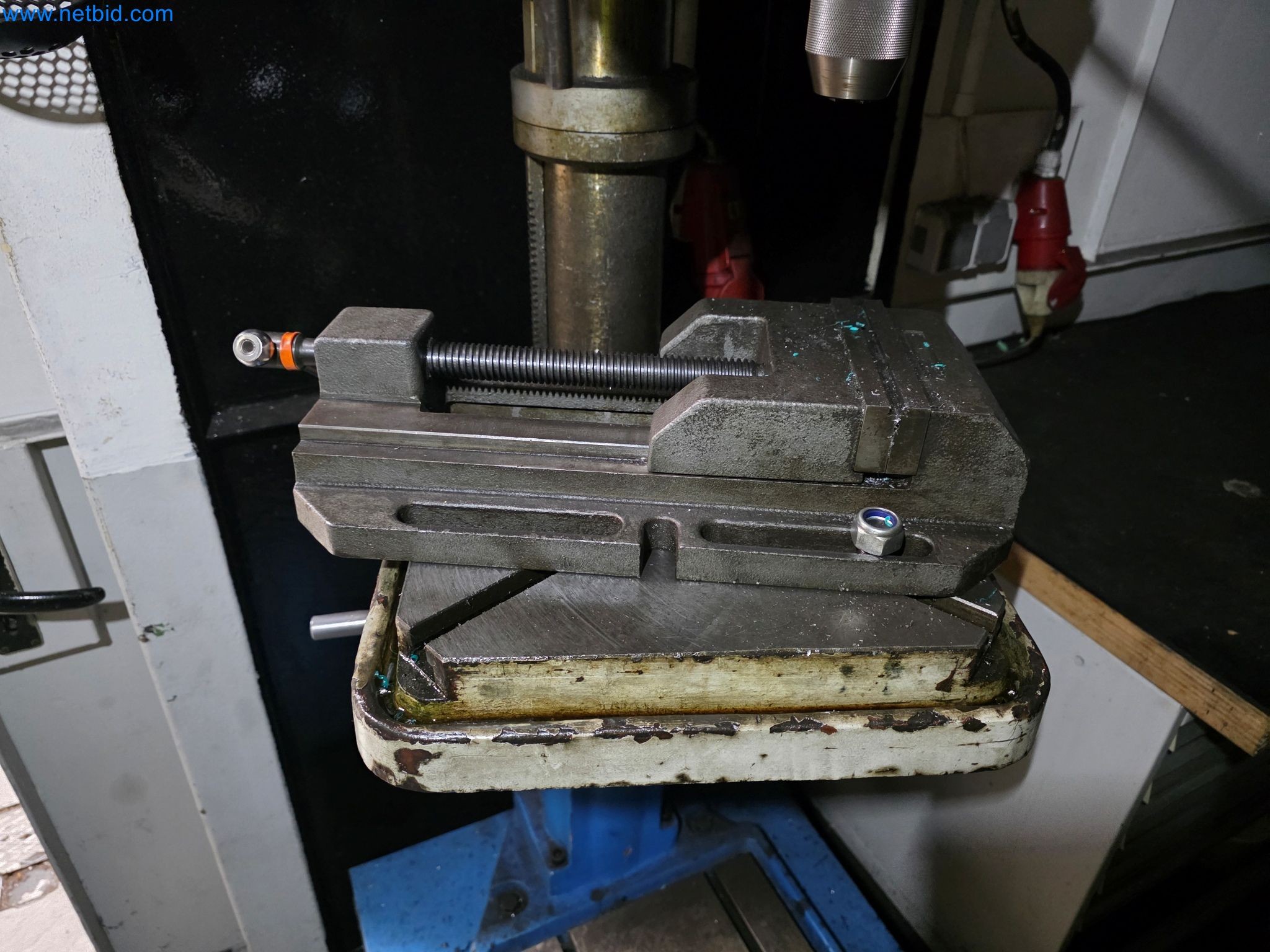 Workshop equipment, automotive lifts, and welding equipment for the automotive industry-5