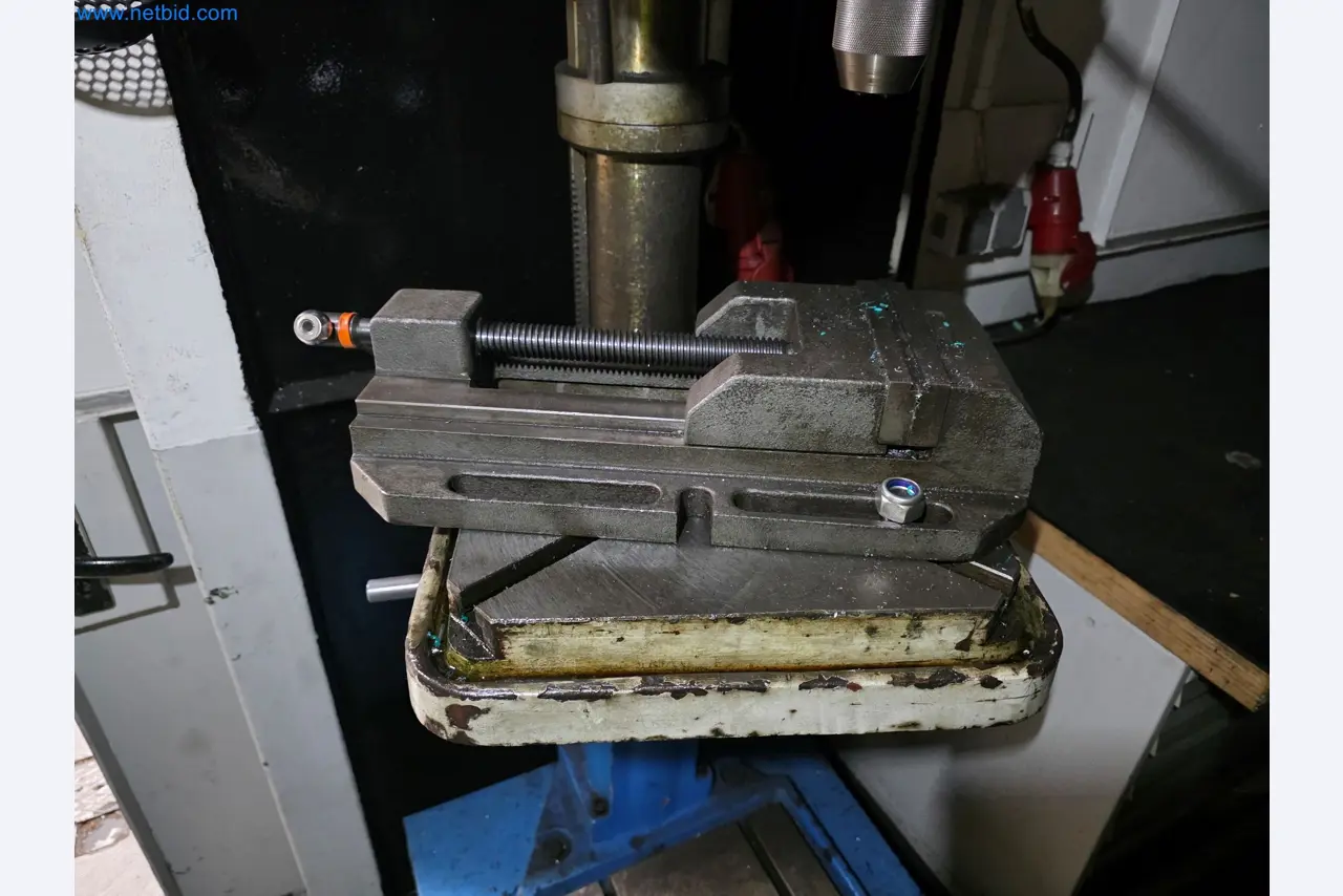 Workshop equipment, automotive lifts, and welding equipment for the automotive industry-5