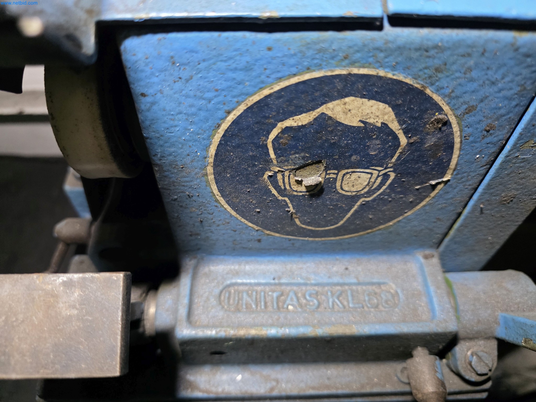 Workshop equipment, automotive lifts, and welding equipment for the automotive industry-8