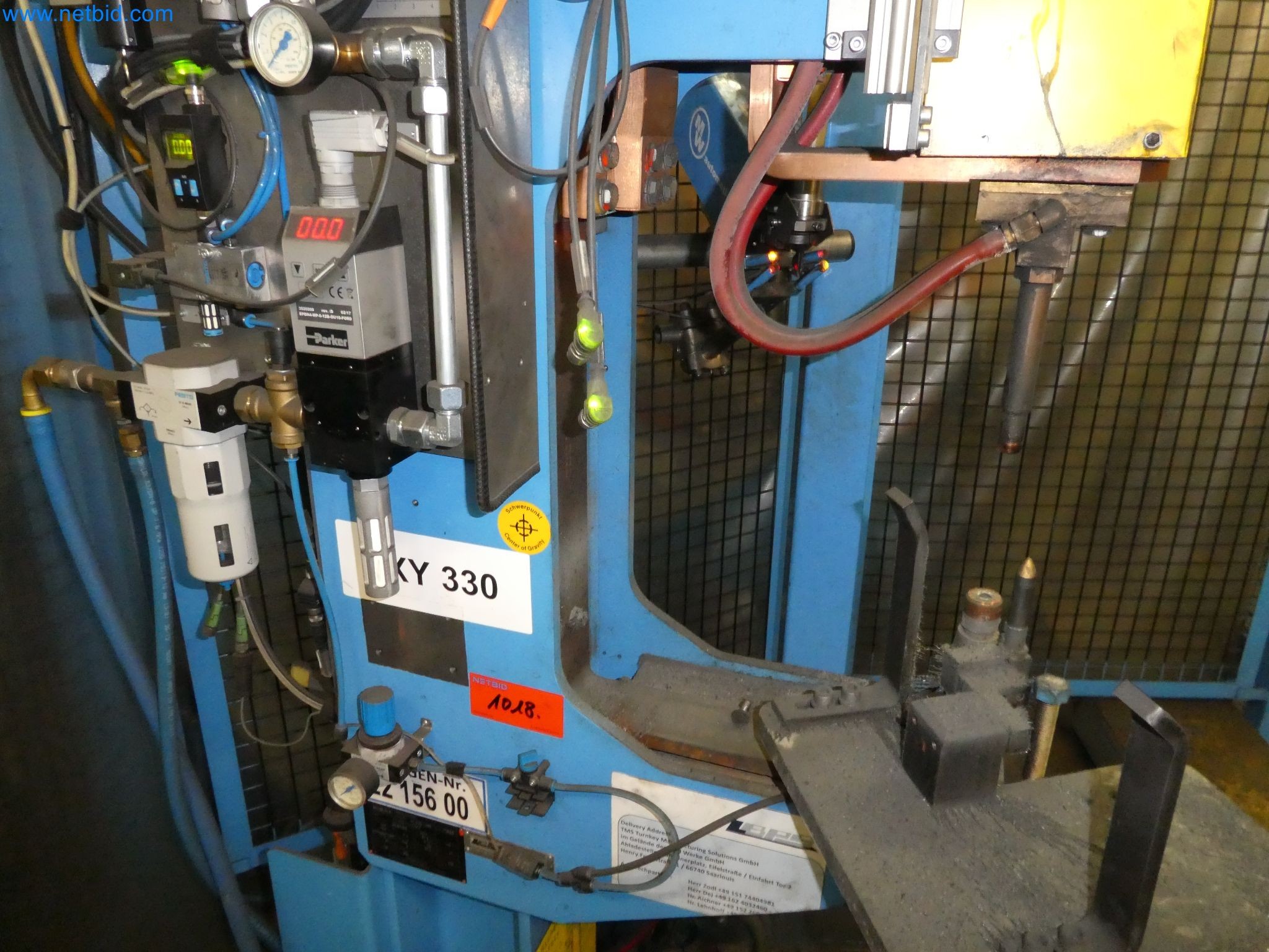 Robots, equipos de soldadura y accesorios de montaje de la industria del automóvil-1