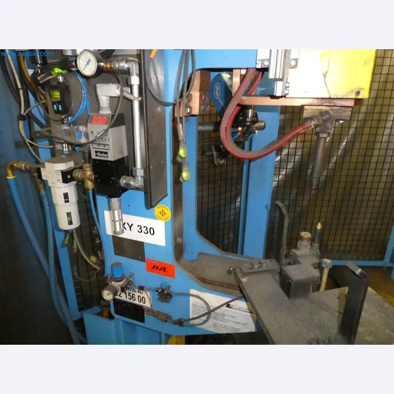 Robots, equipos de soldadura y accesorios de montaje de la industria del automóvil-1