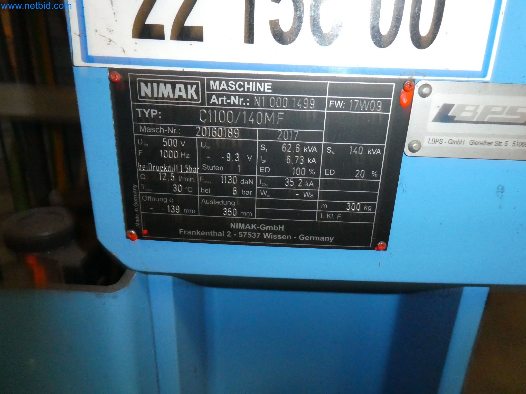 Robots, equipos de soldadura y accesorios de montaje de la industria del automóvil-2