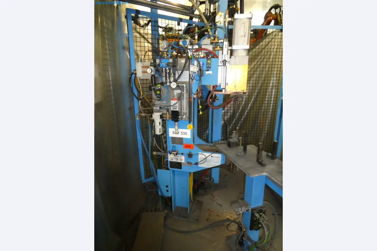 Robots, equipos de soldadura y accesorios de montaje de la industria del automóvil-3