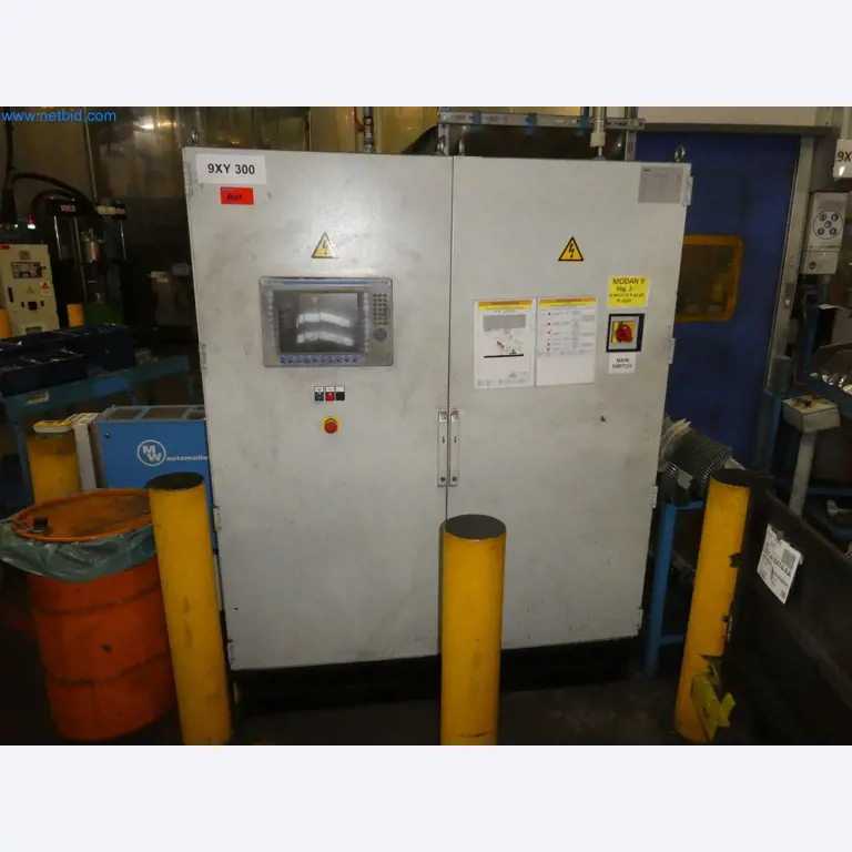 Robots, equipos de soldadura y accesorios de montaje de la industria del automóvil-2