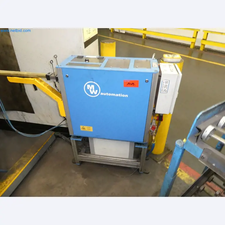 Robots, equipos de soldadura y accesorios de montaje de la industria del automóvil-3