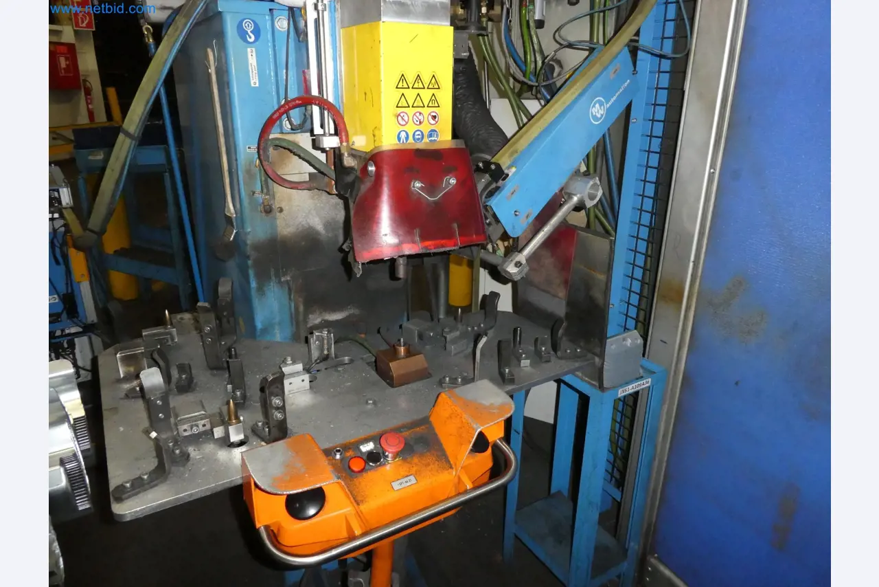 Robots, equipos de soldadura y accesorios de montaje de la industria del automóvil-6