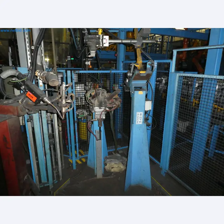 Robots, equipos de soldadura y accesorios de montaje de la industria del automóvil-5