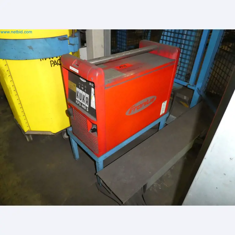 Robots, equipos de soldadura y accesorios de montaje de la industria del automóvil-6