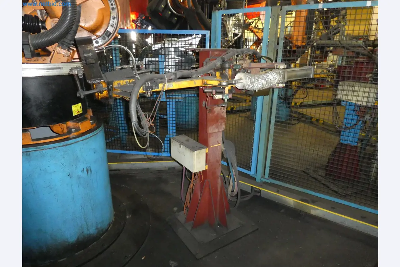 Robots, equipos de soldadura y accesorios de montaje de la industria del automóvil-7