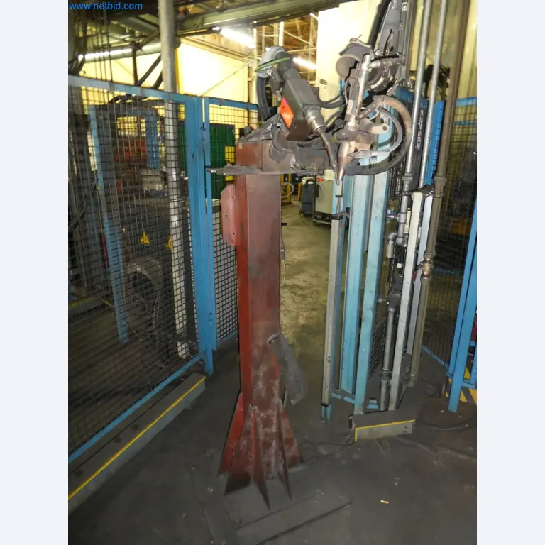 Robots, equipos de soldadura y accesorios de montaje de la industria del automóvil-8