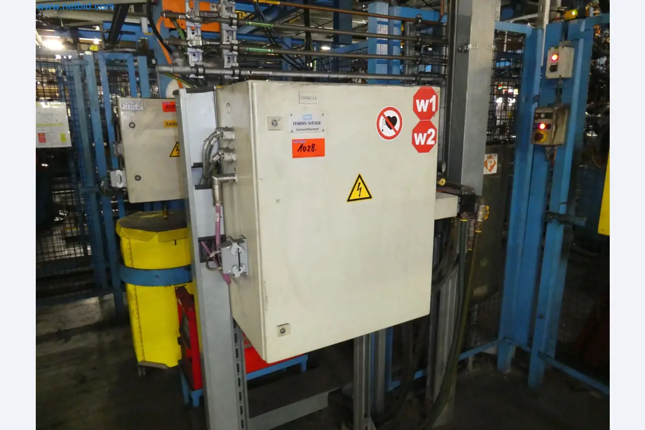 Robots, equipos de soldadura y accesorios de montaje de la industria del automóvil-9