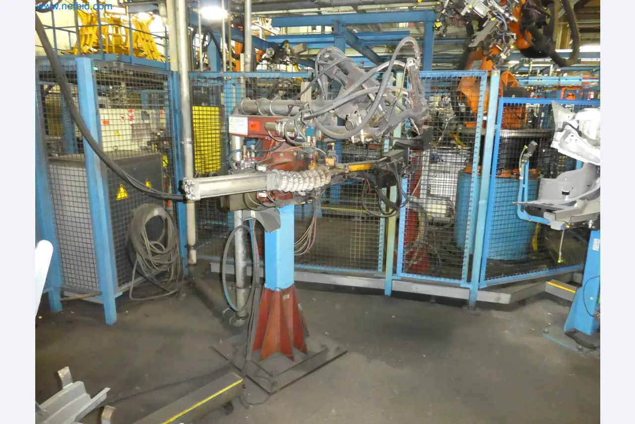 Robots, equipos de soldadura y accesorios de montaje de la industria del automóvil-3