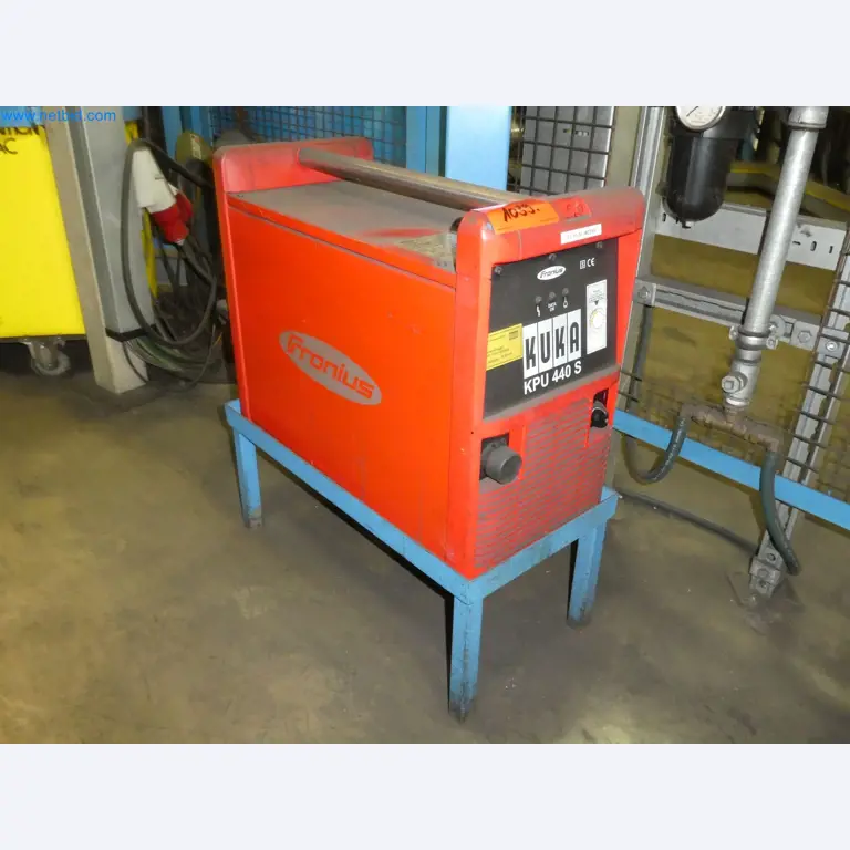 Robots, equipos de soldadura y accesorios de montaje de la industria del automóvil-2