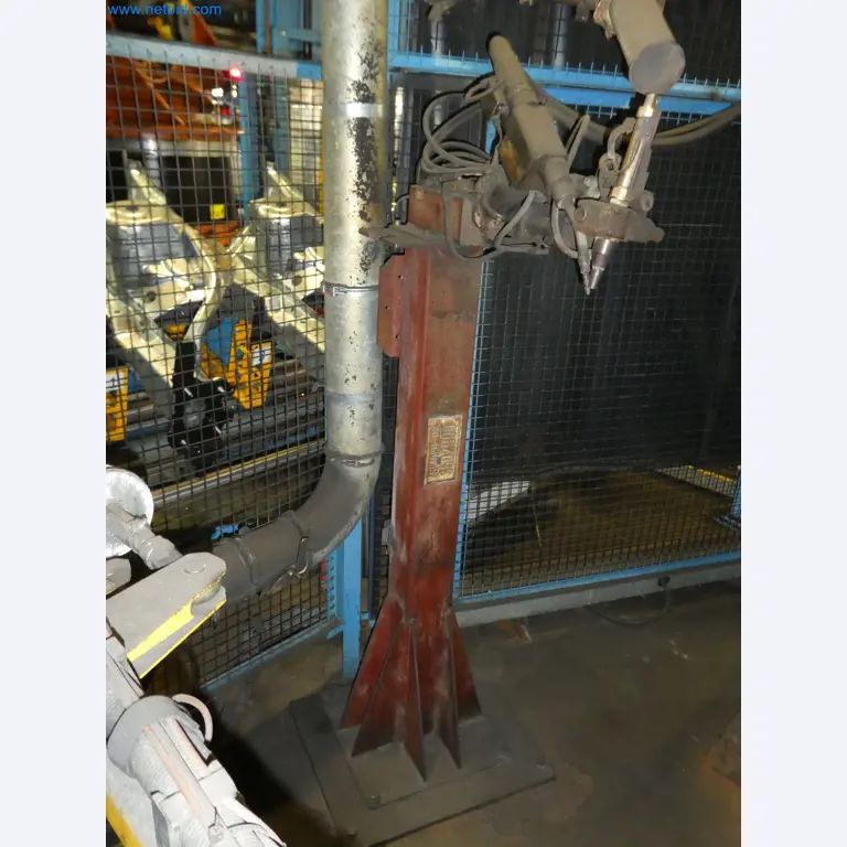 Robots, equipos de soldadura y accesorios de montaje de la industria del automóvil-7